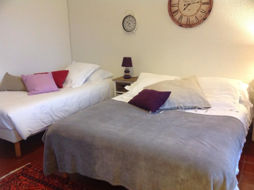 Hotel Lou Paradou Cagnes-sur-Mer Pokoj fotografie
